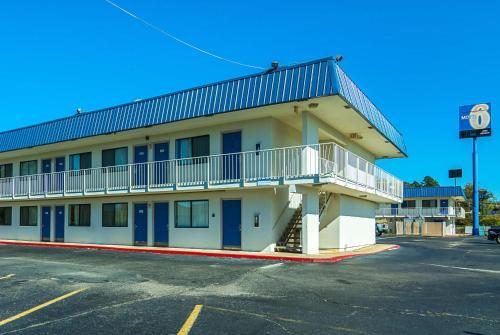 Motel 6 Russellville Ar