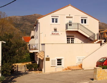 Bacan Serviced Apartments