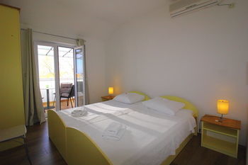 Bacan Serviced Apartments