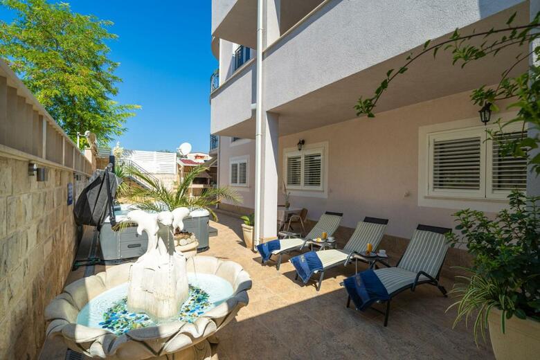 Apartments Aura