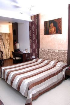 Hotel Rushabh Home