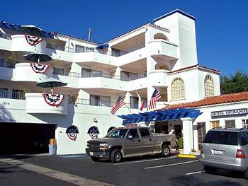 Motel Little Inn By The Beach