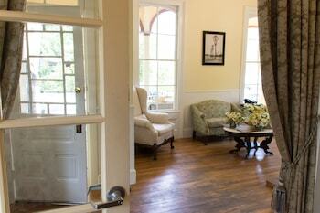 Bed & Breakfast Brannan Cottage Inn