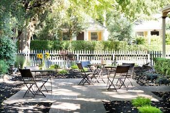 Bed & Breakfast Brannan Cottage Inn