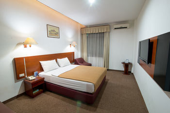 Hotel Puri Mega