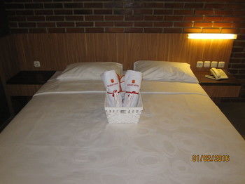 Maxley Hotel@arjuna