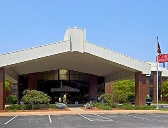 Hotel Ramada Bettendorf