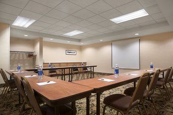 Hotel Country Inn & Suites By Carlson Dundee