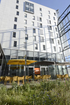 Hotel Lodge In M.i.s