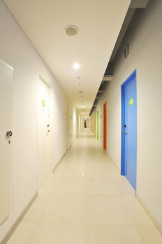 Pop! Hotel Diponegoro Surabaya