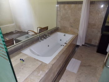 Blue Point Bay Villas And Spa
