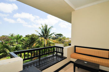 Blue Point Bay Villas And Spa