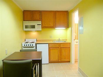 Hotel Americas Best Value Inn Suites