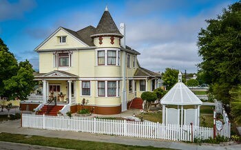Joshua Inn Bed & Breakfast