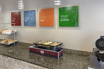 Hotel Comfort Suites