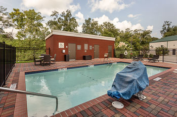 Hotel Comfort Suites