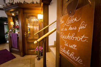 Br�hl�s Hotel Trapp
