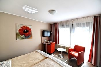 Br�hl�s Hotel Trapp
