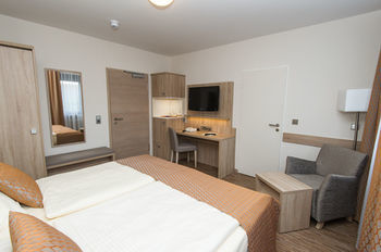 Br�hl�s Hotel Trapp