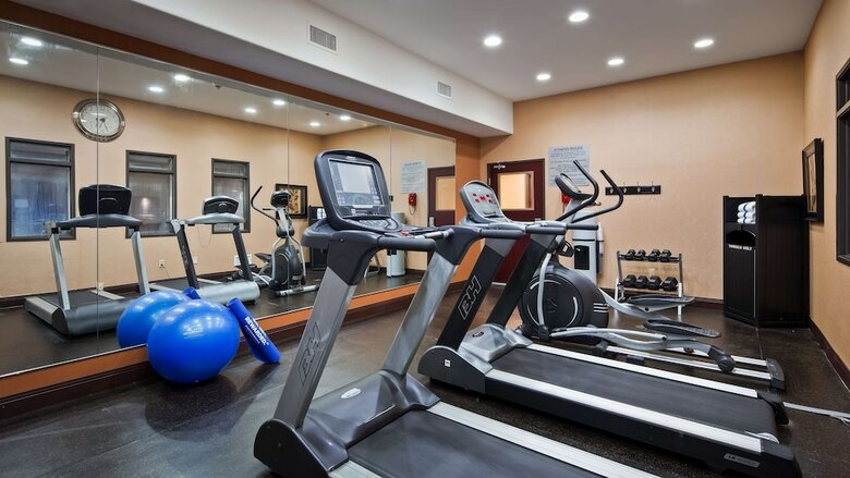 Hotel Best Western Premier Kc Speedway Inn & Suites