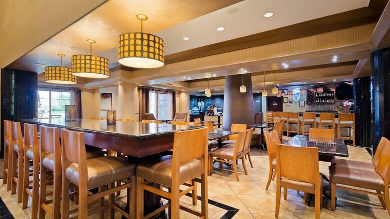 Hotel Best Western Premier Kc Speedway Inn & Suites