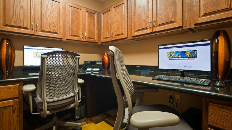 Hotel Best Western Premier Kc Speedway Inn & Suites