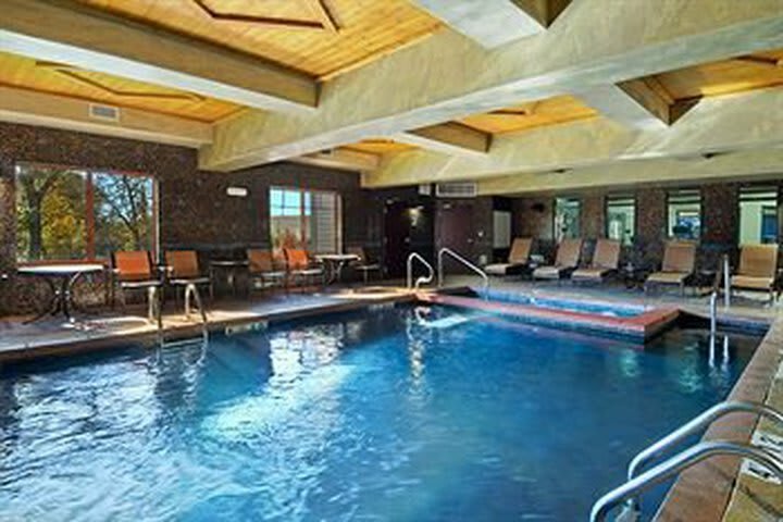 Hotel Best Western Premier Kc Speedway Inn & Suites