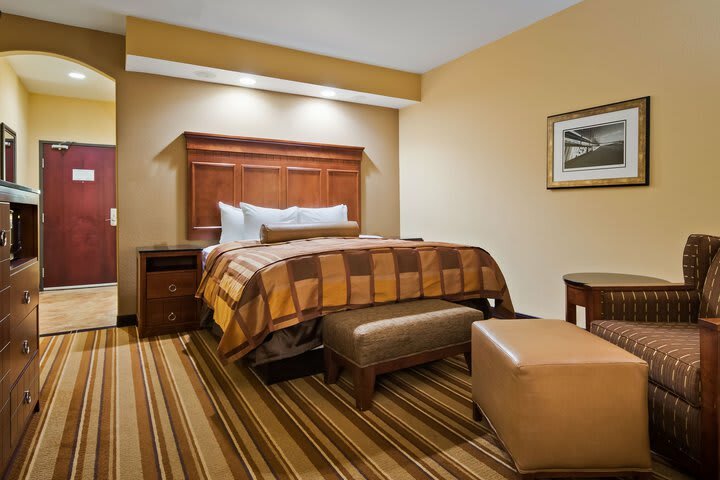 Hotel Best Western Premier Kc Speedway Inn & Suites