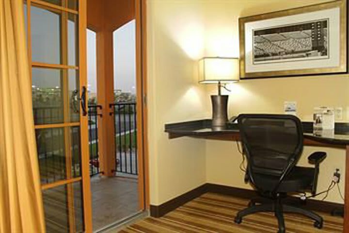 Hotel Best Western Premier Kc Speedway Inn & Suites