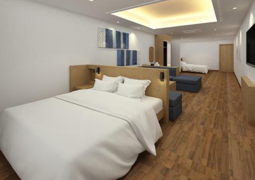 B&beach Hotel