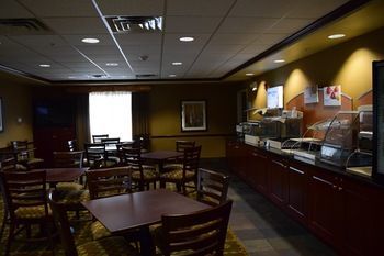 Hotel Holiday Inn Express Logan