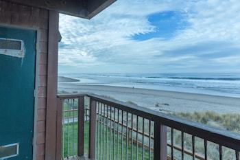 Hotel Cozy Cove Beachfront Resort Inn
