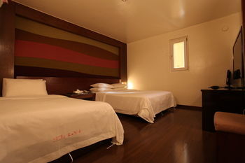 Ana Hotel
