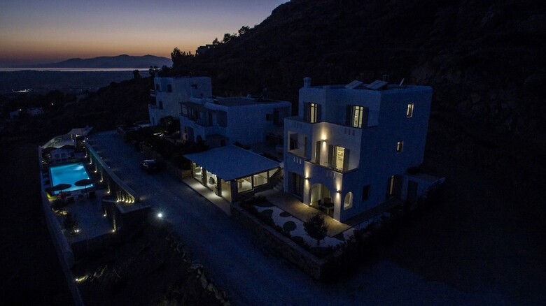 Halcyon Villas