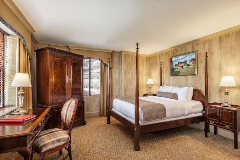 The Dunhill Hotel