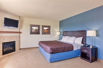 Hotel Americinn Lodge & Suites Monmouth