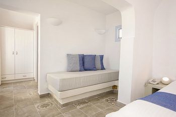 Hotel Blue Dolphins Apartments & Suites