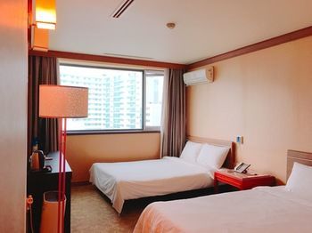 Dawn Beach Hotel