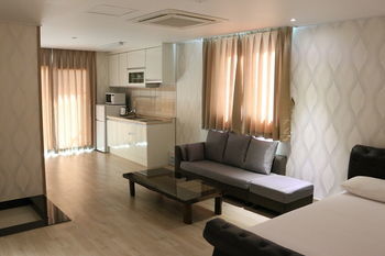 Yilin Pension