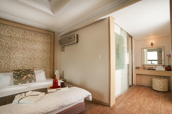 Polaris Hotel
