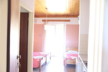 Aparthotel Christina Studios
