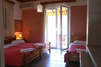 Aparthotel Christina Studios