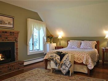 Bed & Breakfast Brass Lantern Inn