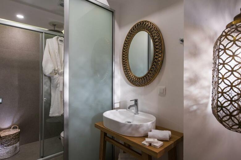 Omiros Boutique Hotel
