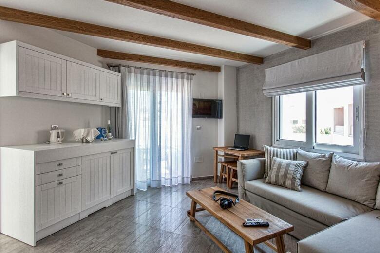 Omiros Boutique Hotel