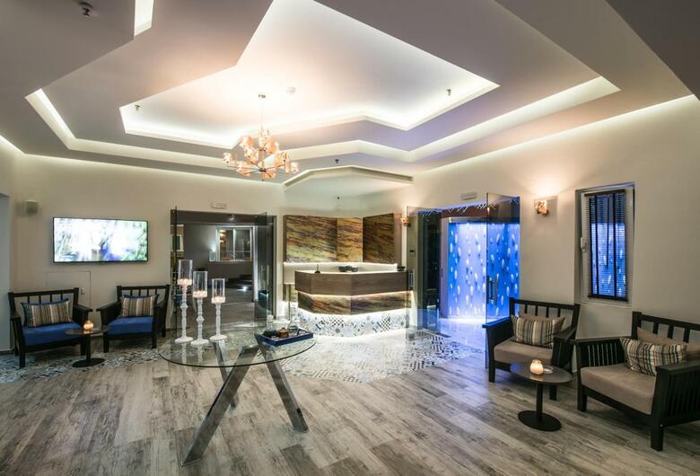 Omiros Boutique Hotel