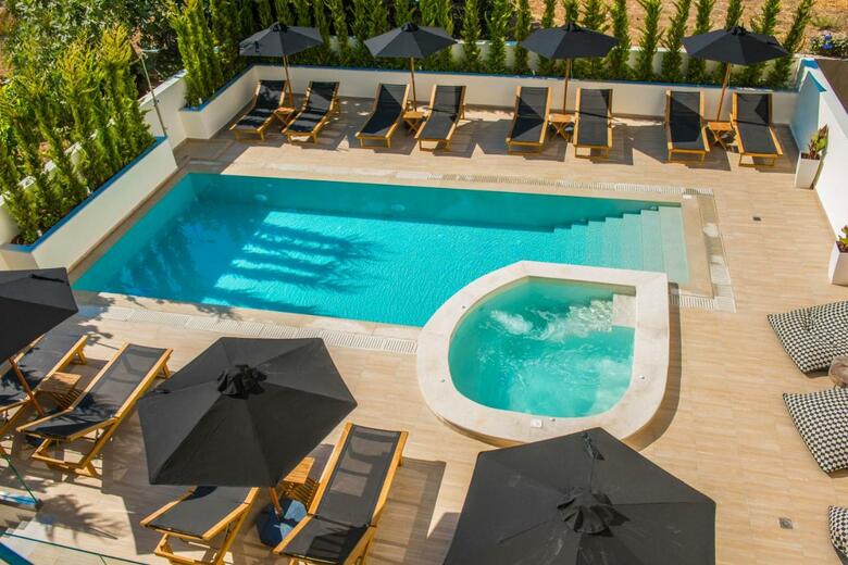 Omiros Boutique Hotel