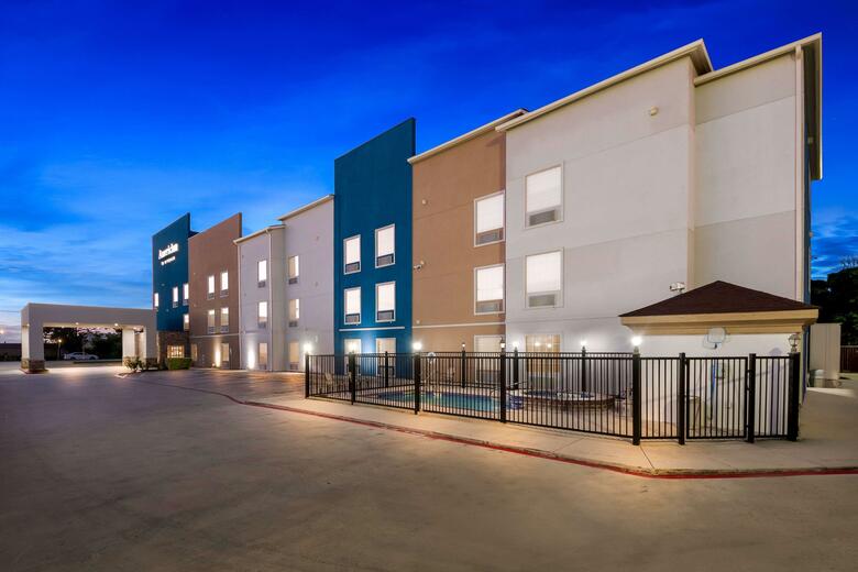 Hotel Americinn By Wyndham New Braunfels