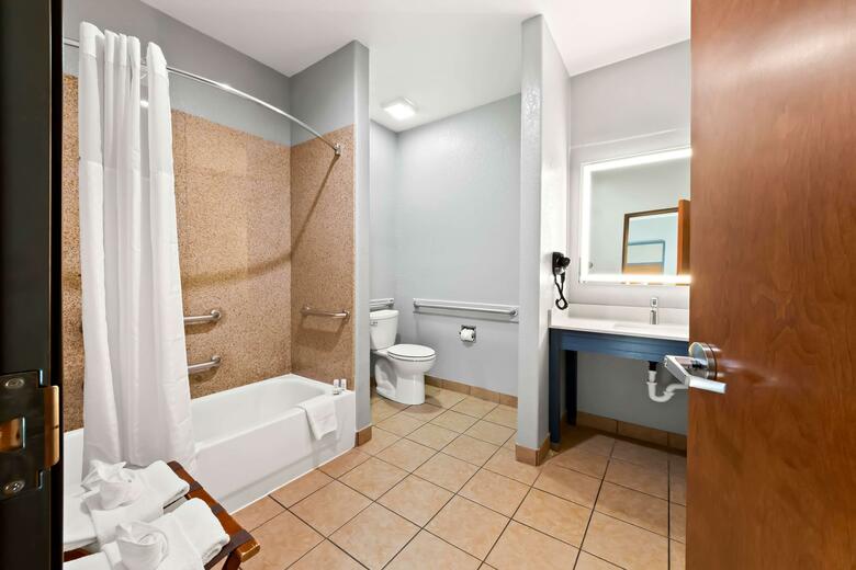 Hotel Americinn By Wyndham New Braunfels