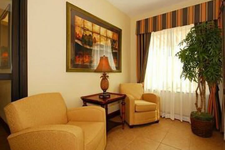 Hotel Americinn By Wyndham New Braunfels